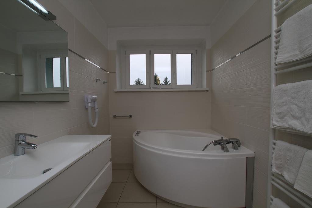 Logis Hotel Restaurant Spa Beau Site Luxeuil-les-Bains Luaran gambar